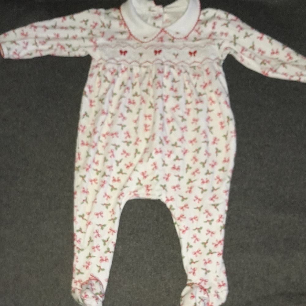Magnolia Baby Floral w smocking footie 9m
